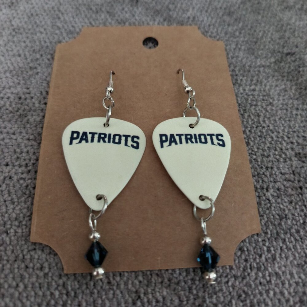 Women's NEW ENGLAND PATRIOTS GUITAR PICK EARRINGS